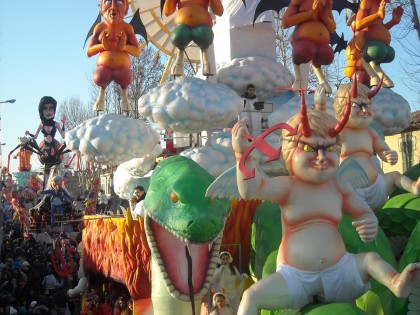 Il Carnevale scalda i motori. Domenica 16 la prima sfilata item-thumbnail