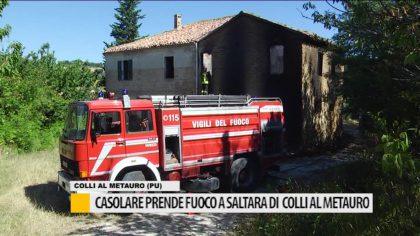 Casolare prende fuoco a Saltara di Colli al Metauro item-thumbnail
