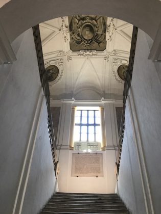 Fano, Residenza Comunale. Terminato il restauro dello scalone monumentale item-thumbnail