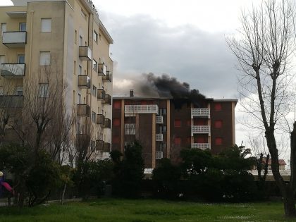 Rogo in un appartamento a Ponte Sasso di Fano. Muore un ragazzo di 28 anni – VIDEO item-thumbnail