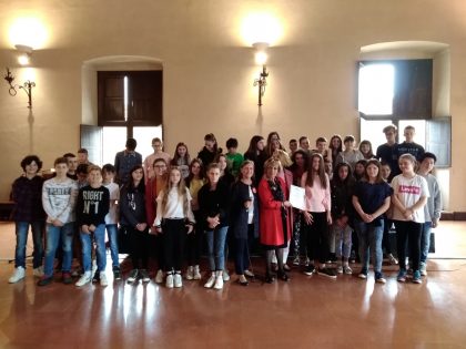 Gli studenti “Ciceroni” del FAI dal Prefetto: consegna degli attestasti – VIDEO item-thumbnail