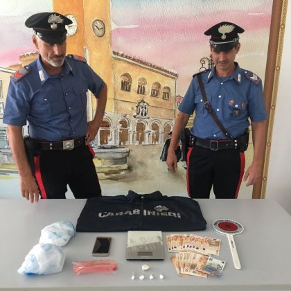 Spaccio di cocaina al lido di Fano: i Carabinieri arrestano “Tani l’albanese” – VIDEO item-thumbnail