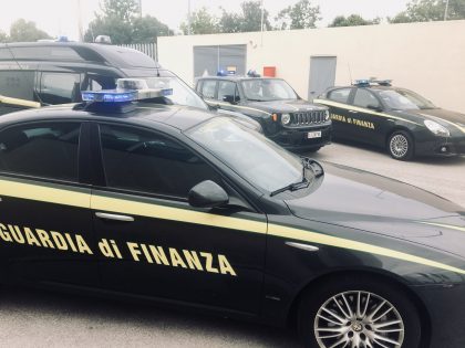 Pesaro, Guardia di Finanza: il Maggiore Ossola subentra al Tenente Colonnello Caradonna item-thumbnail