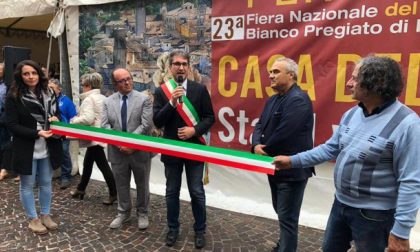CioccoVisciola di Natale, Pergola entra nel club de I Borghi più belli d’Italia. Cerimonia e consegna della Bandiera item-thumbnail