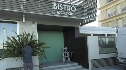 Terrore all’Hotel Excelsior a Pesaro. Banditi armati fanno irruzione con martelli e asce item-thumbnail