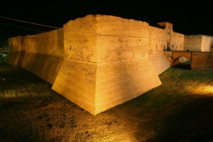 Arrivano i carabinieri, scatta il fuggi fuggi tra i clienti della droga item-thumbnail