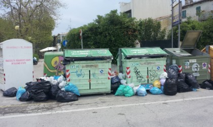 Dilaga a Fano il fenomeno dell’abbandono dei rifiuti nelle isole ecologiche item-thumbnail
