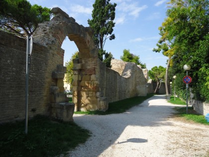 Stanno costruendo vicino alle Mura Romane. Minardi chiede spiegazioni item-thumbnail