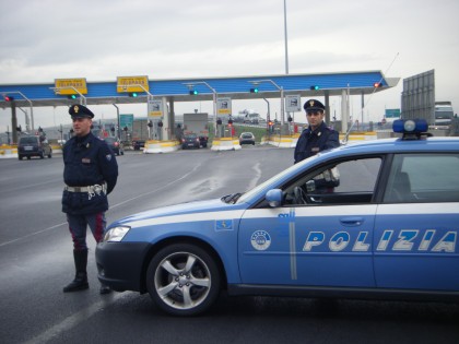 Incidenti stradali: A14 bloccata ad Ancona per due incidenti. Camion ha preso fuoco, non vengono segnalati feriti gravi item-thumbnail