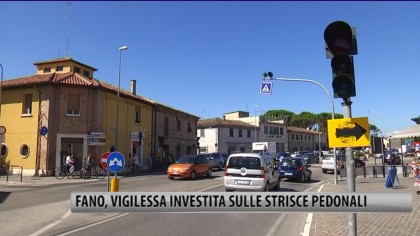 Vigilessa viene investita da un’auto mentre attraversa le strisce pedonali item-thumbnail