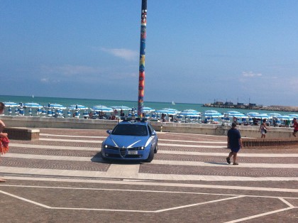 Furti in spiaggia al Lido di Fano ed in un distributore di benzina: denunciati due uomini – VIDEO item-thumbnail