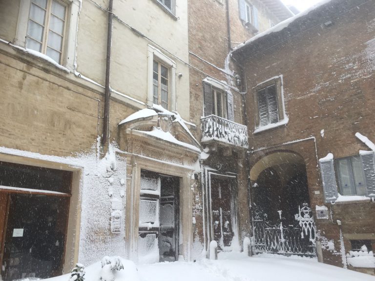 Neve, a Urbino scuole chiuse anche mercoledì