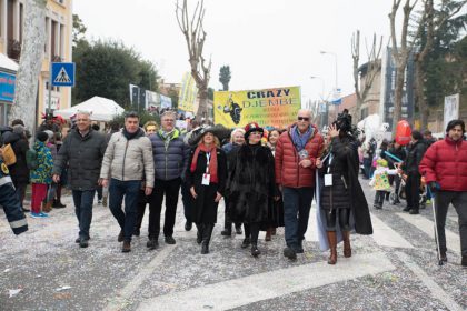 Amministrazione, Ente Carnevalesca e il colonnello Morico danno il via al Carnevale - Ph Massimo Maggioli - Copia