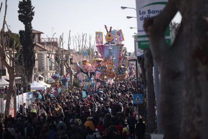 Viale Gramsci gremito Ph Wilson Santinelli