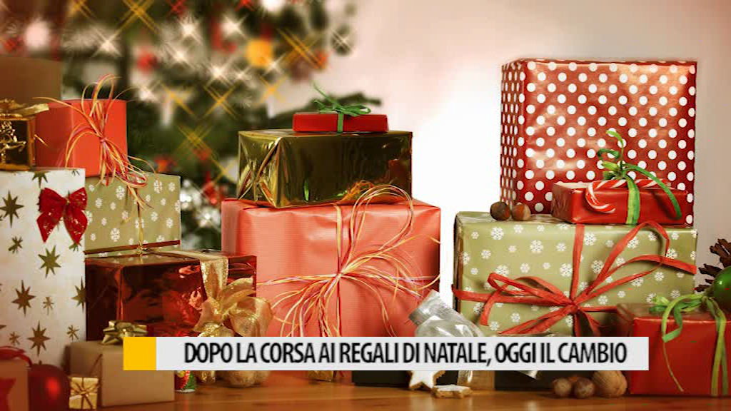 Corsa Ai Regali Di Natale.Dopo La Corsa Ai Regali Di Natale Oggi La Corsa Al Cambio Video Occhio Alla Notizia