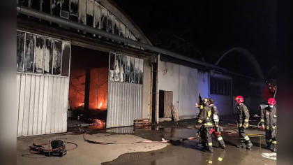 Incendio alla Fuligna e Sensoli a Vallefoglia. Distrutto metà stabile – VIDEO item-thumbnail