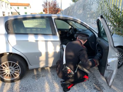 Mondolfo: i Carabinieri arrestano ladro d’appartamento e mettono in fuga altri tre complici – VIDEO item-thumbnail
