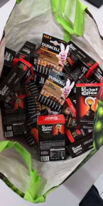 Rubano dolci e batterie all’Auchan di Fano. Arrestati dai carabinieri – VIDEO item-thumbnail