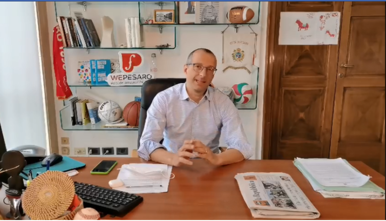 Dopo il no ai tamponi Ricci annuncia operazione unica in Italia: “Li compriamo noi” – VIDEO