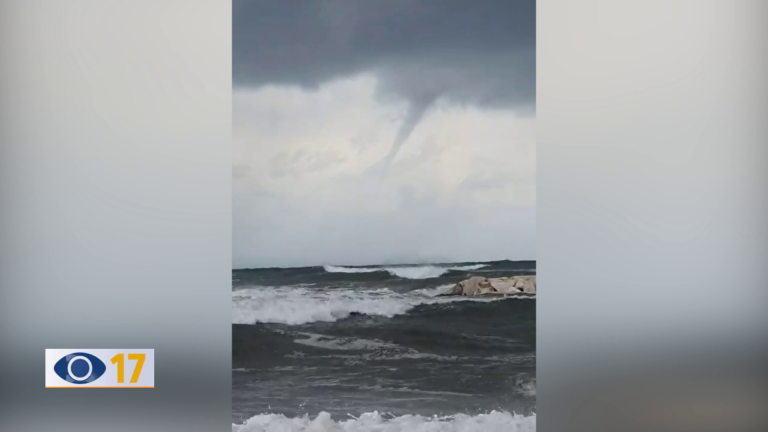 Tromba marina avvistata davanti alla costa fanese – VIDEO