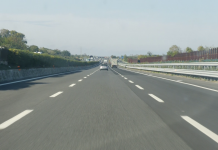 Motociclista ferito in A14 tra Pesaro e Fano: traffico in tilt e code fino a 4 chilometri