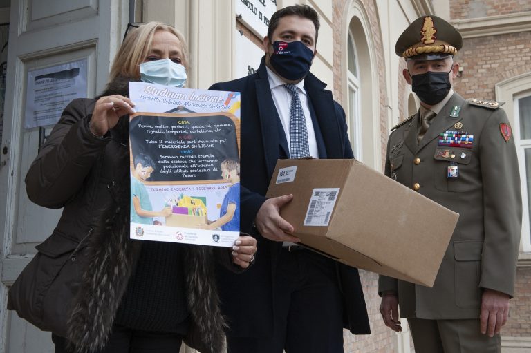 Studiamo Insieme: 160 classi donano 500Kg di materiale didattico ai bambini di Beirut Studiamo Insieme: 160 classi donano 500Kg di materiale didattico ai bambini di Beirut