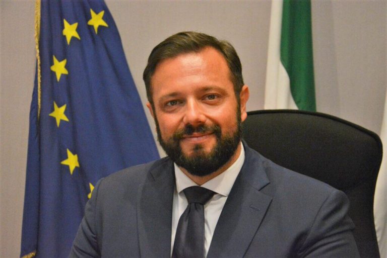 Approva legge sulle start up, Carloni: “Opportunità per innovare il sistema economico” Approva legge sulle start up, Carloni: “Opportunità per innovare il sistema economico”