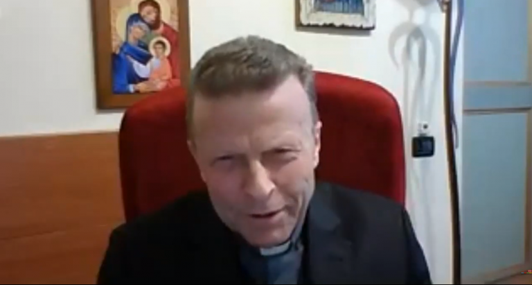 Covid, “Ancora in isolamento ma sto bene”: l’intervista al Vescovo Armando Trasarti – VIDEO