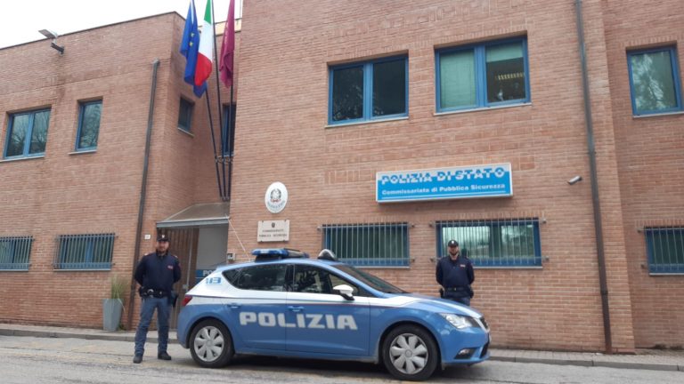 Spaccio a Fano, arrestato giovane albanese: sequestrate 51 dosi di cocaina e denaro contante
