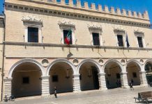 Accoltellamento a Pesaro, più controlli nel sottopasso della stazione e in piazza Falcone e Borsellino