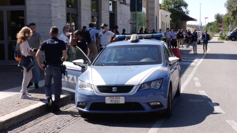 È un flop la protesta dei NO Green Pass a Pesaro – VIDEO