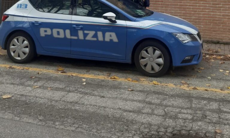 Cocaina nascosta nel poggiatesta dell’auto: 40enne arrestato a Fano, operazione congiunta di Carabinieri e Polizia