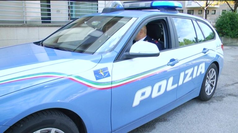 Pesaro, docente trovato morto in casa: non si era presentato agli esami di maturità