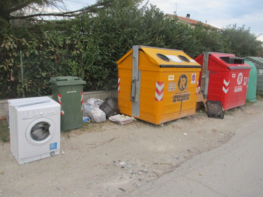 CASSONETTI RIFIUTI DIFFERENZIATA