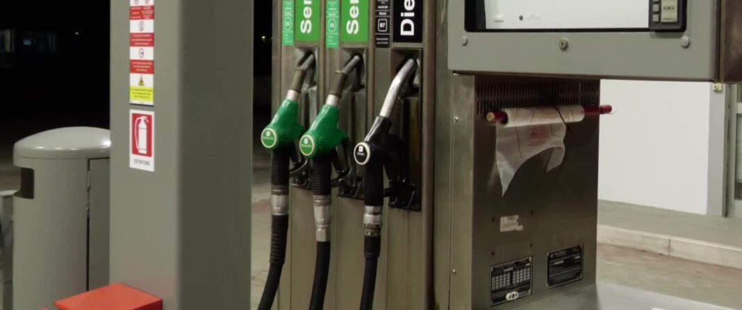 distributore benzina diesel