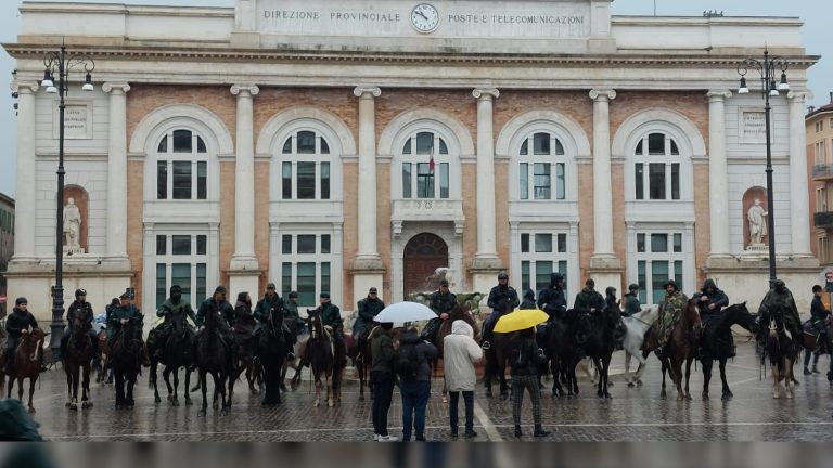 Pesaro, la pioggia non ha fermato la tradizionale Benedizione degli animali – VIDEO