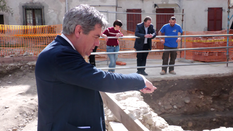 Basilica di Vitruvio? Seri invita il Ministro Gennaro Sangiuliano a vedere gli scavi Basilica di Vitruvio? Seri invita il Ministro Gennaro Sangiuliano a vedere gli scavi