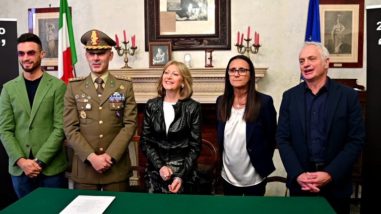 Sabato al via il corso di autodifesa per Polizia ed Esercito con il pluricampione Valdinocci Sabato al via il corso di autodifesa per Polizia ed Esercito con il pluricampione Valdinocci