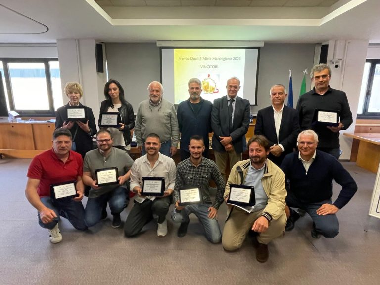 “Premio Qualità Marchigiano dei Prodotti dell’Alveare”: sul podio i migliori mieli marchigiani “Premio Qualità Marchigiano dei Prodotti dell’Alveare”: sul podio i migliori mieli marchigiani
