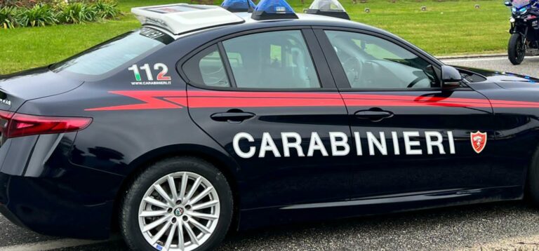 Pesaro, spaccio in un parcheggio: arrestati tre giovani albanesi