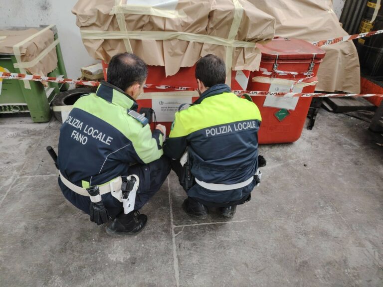 Sicurezza sul lavoro e gestione ambientale: gravi violazioni in un’officina meccanica. Sequestrati rifiuti pericolosi