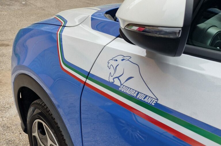 Pesaro – Un chilo di hashish nascosto in camera: 22enne ai domiciliari