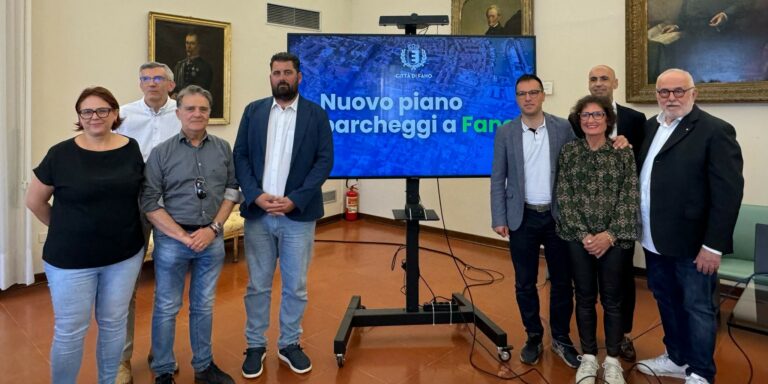 Fano mette in campo il nuovo Piano Parcheggi, previste agevolazioni e abbonamenti