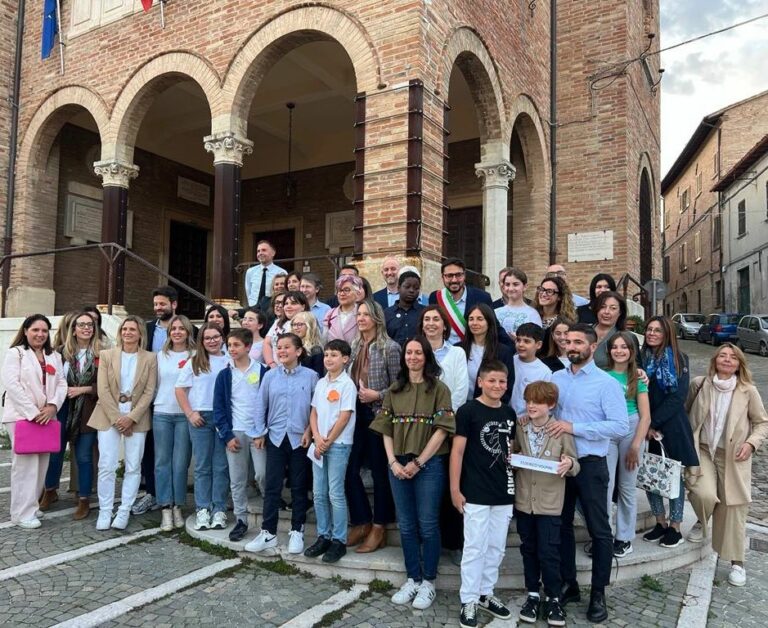 Successo per il Consiglio Comunale dei Bambini: protagonisti gli alunni delle classi quinte