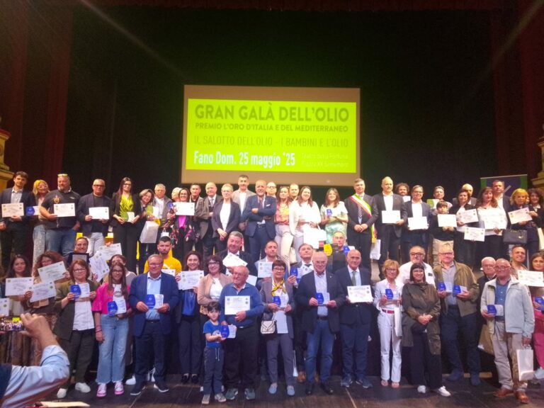I migliori oli italiani e internazionali premiati da Olea al Teatro della Fortuna