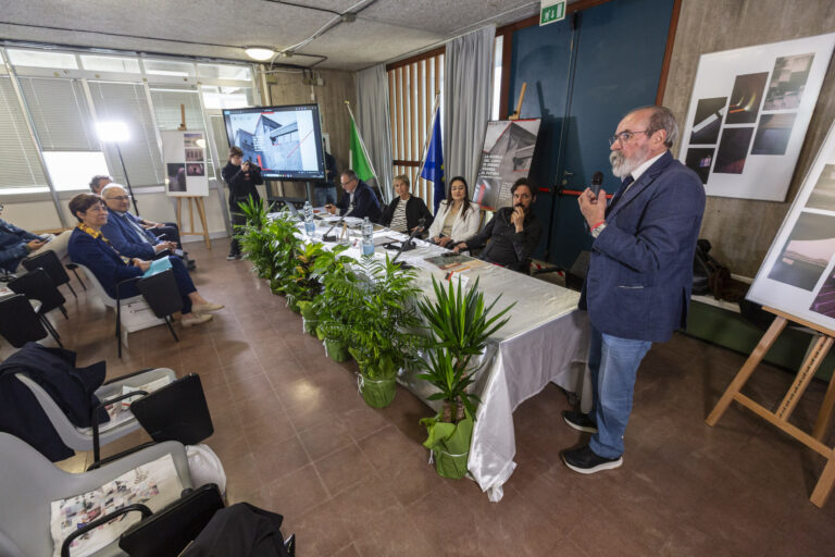 Paolini: “A Urbino cantieri per 28 milioni nelle scuole, investimento mai visto”