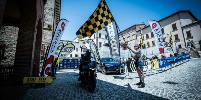 1000curve 2025: le Marche protagoniste del mototurismo adventuring