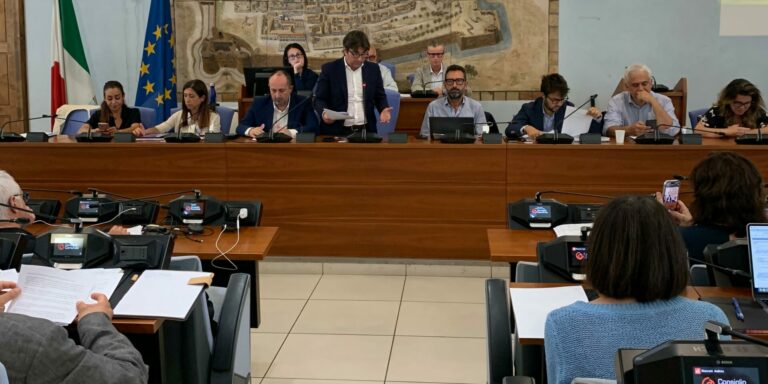 Cittadinanza onoraria al 28° Reggimento Pavia: il sì del Consiglio comunale alla proposta di conferimento