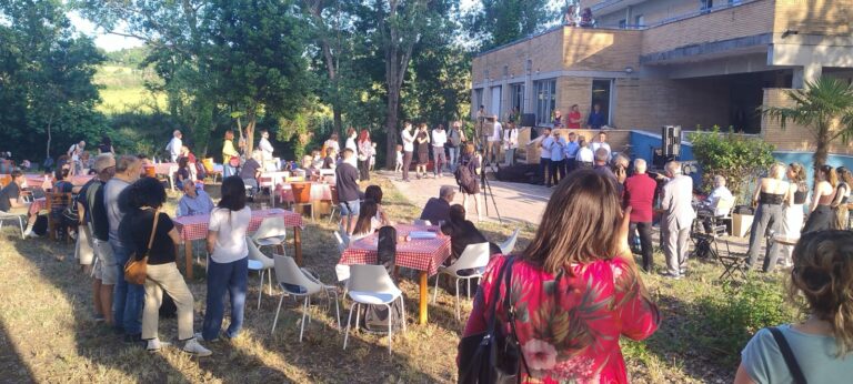 Inaugurato l’Ostello di Fosso Sejore: nasce il giardino Freedom, tra relax, musica e convivialità