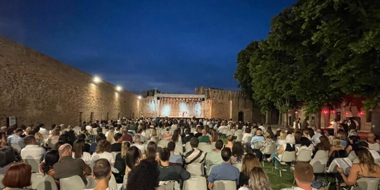 Galimberti incanta Fano: emozioni e sold out alla Rocca per l’avvio di “Comizi d’Amore”